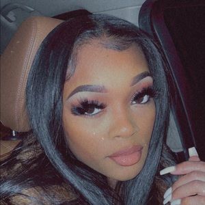 Meet your Posher, Charra